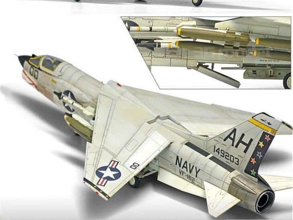 Academy 12521 USN F-8E VF-162 - Görsel 4