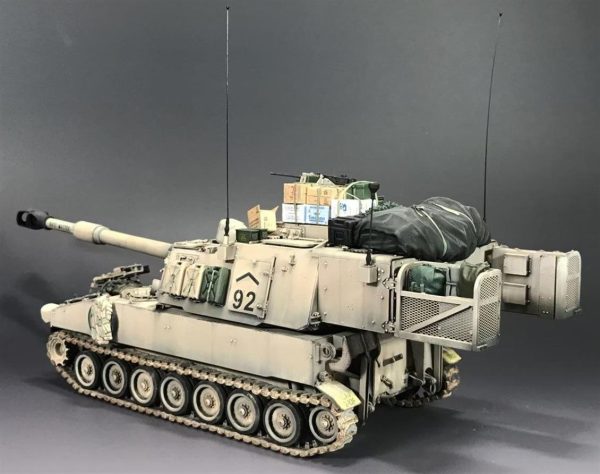 AFV Club AF35248 M109A6 HOWITZER Paladin Obüsü - Görsel 4