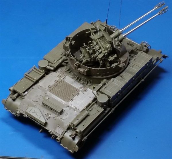 AFV Club AF35S66 German Flakpanzer M-42 A1 - Görsel 4