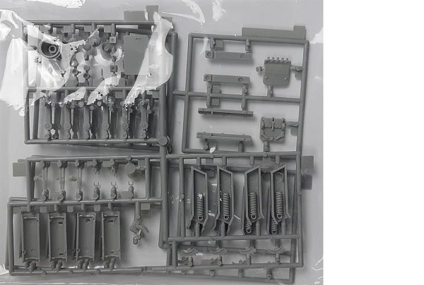 T 34/85 Tankı ve Mücahit Figürleri Demonte Plastik Maket Seti