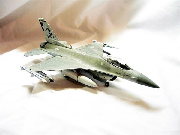 Mistercraft D090 F-16C-40 - Görsel 4
