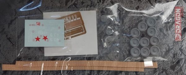 Soviet SU-100 Tank Avcısı Plastik Model Kiti