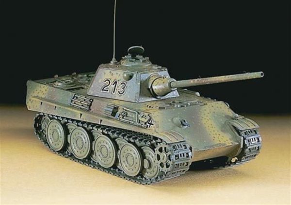 Pz.Kpfw V Panther Ausf. F Tank Plastik Model Kiti