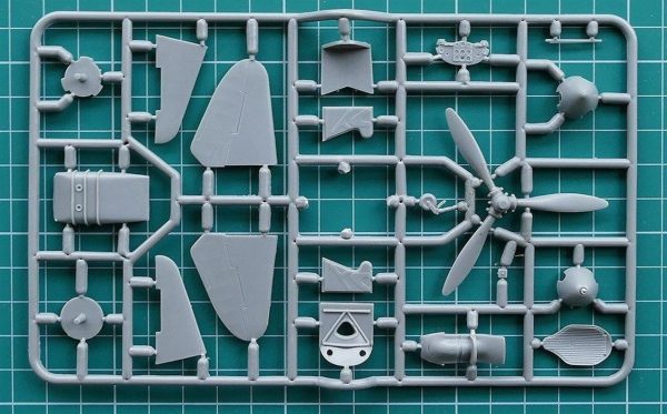 Modelsvit MSVIT4802 YAK-1 Sovyet Arktik Kayaklı - Görsel 4