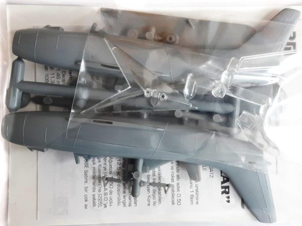 NA F-86E Sabre Avcı Uçağı