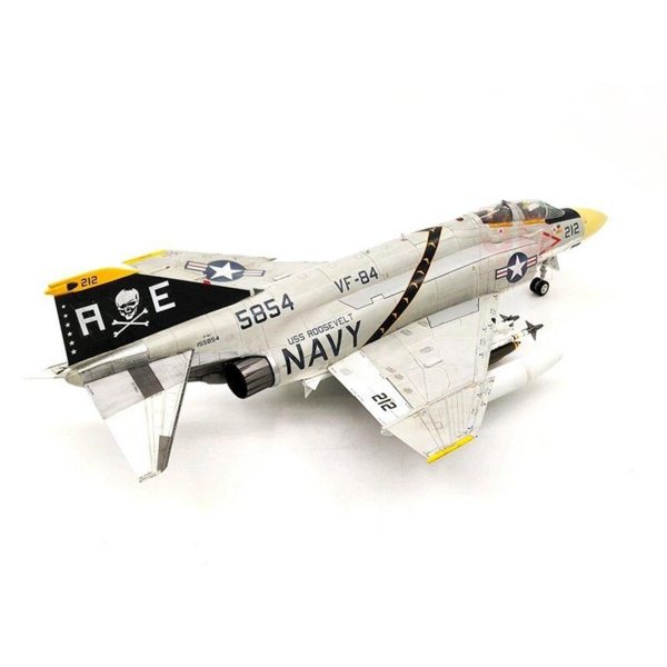 Academy 12305 ABD Donanması F-4J Phantom II VF-84 Jolly Rogers - Görsel 4