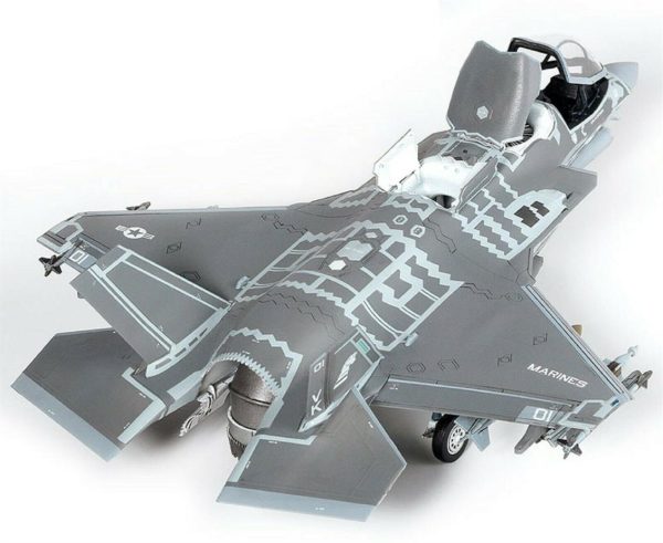 Academy 12569 F-35 B Lightningh II VMFA-121 - Görsel 4