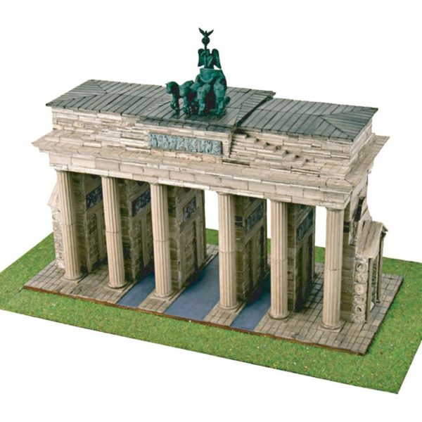 Domenech 3652 Berlin Brandenburg Kapısı