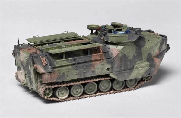 Hobbyboss 82413 AAVP-7A1 Amfibi Hücum Aracı - Görsel 4