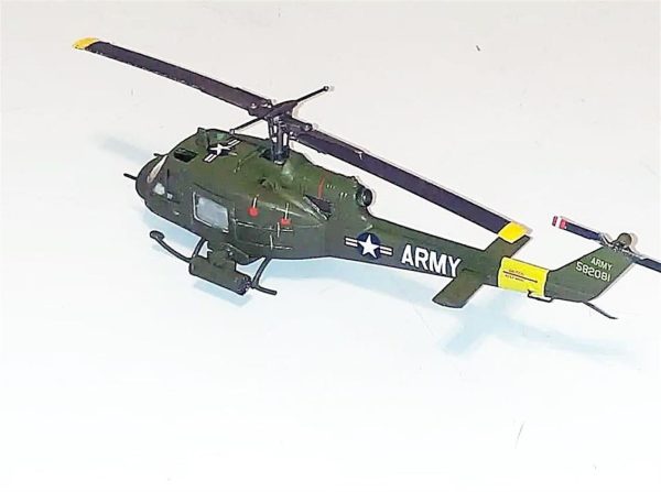 HobbyBoss 87228 UH-1B Huey - Görsel 4