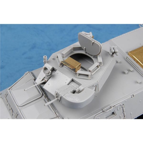 Trumpeter 01541 M1117 Guardian - Görsel 4