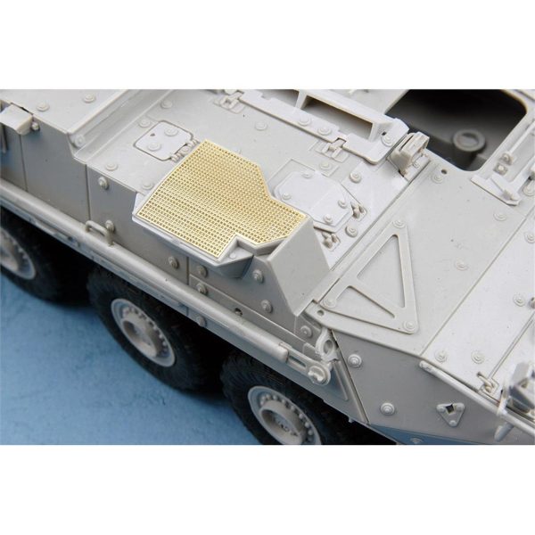 Trumpeter 01574 1/35 M1132 Stryker Mühendis Ekibi Aracı ve LWMR - Görsel 4