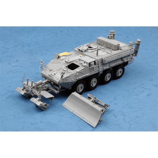 M1132 Stryker Mühendis Ekibi Aracı ve LWMR-Mayın Temizleme Aparatı