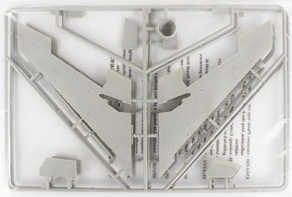 F-100C Super Sabre Savaş Uçağı Plastik Model Kiti