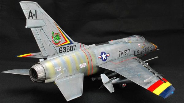 Trumpeter 02840 1/48 F-100F Super Sabre - Görsel 4