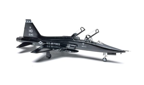 Trumpeter 02852 1/48 T-38A Talon Eğitim Uçağı Plastik Kiti - Görsel 3