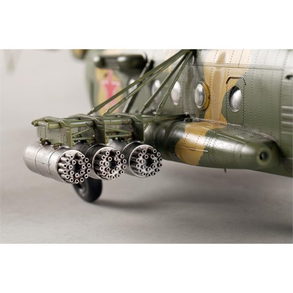 Trumpeter 05815 Mi-8MT Hip-H Helikopter - Görsel 4